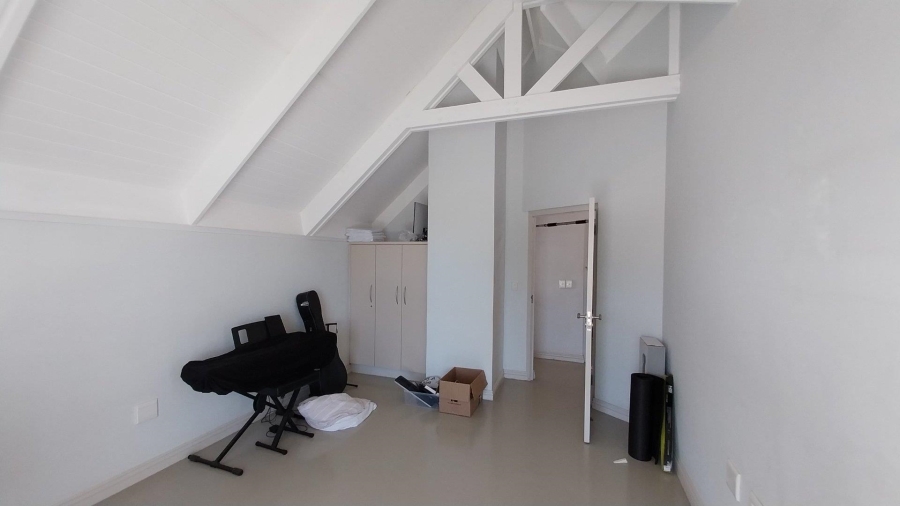 To Let 3 Bedroom Property for Rent in Big Bay Western Cape